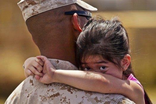Parent militaire : comment gérer l’absence dans la famille ? - Bookinou (Pimely)
