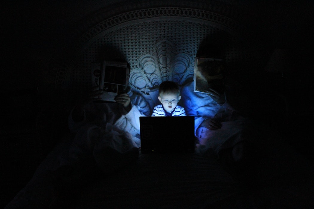 Les risques des écrans pour les enfants : les troubles du sommeil