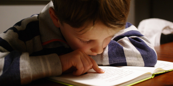 Comment aider mon enfant à progresser en lecture ?